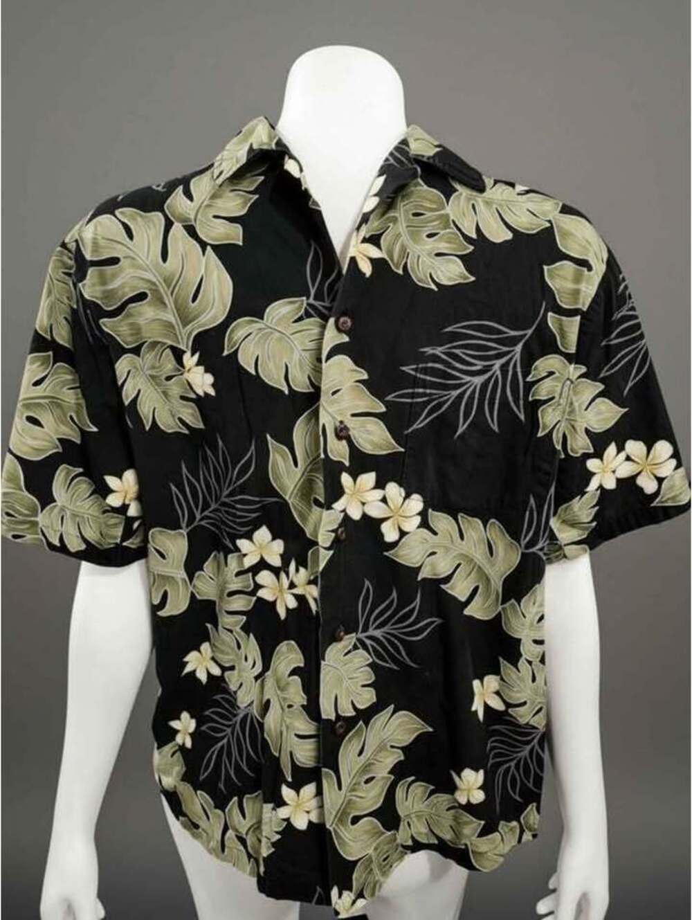 RJC Hawaiian Floral Monstera Print Shirt, Size Medium